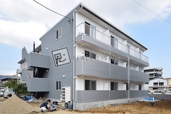 建物外観　ピース・スクエア八万IIA棟