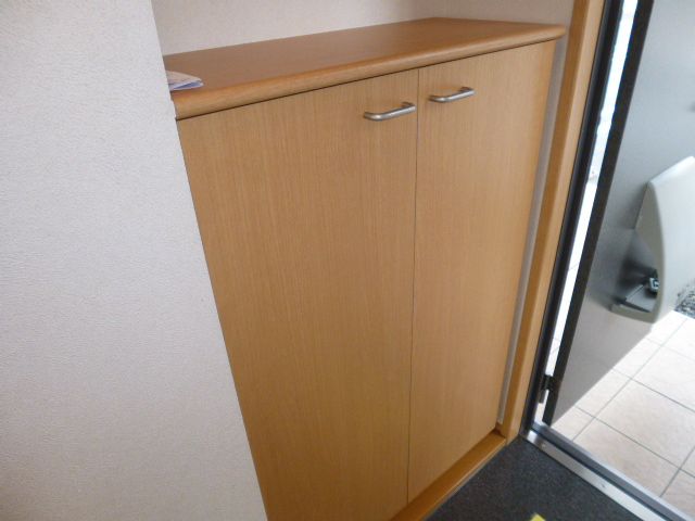 玄関　シューズボックス