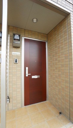 玄関　※別部屋参考写真