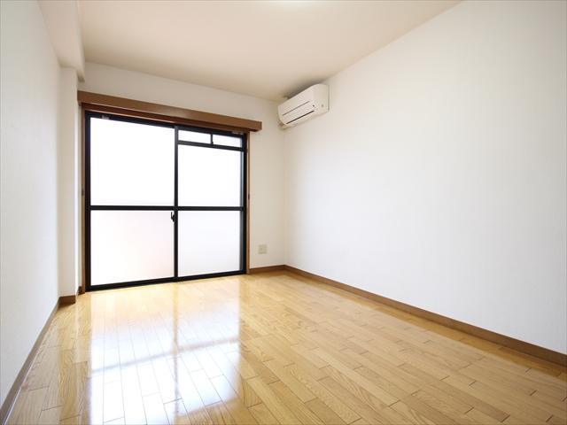 居室・リビング　松山市清水町　ガーデンコーポ清水　リビング