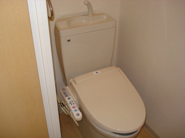 トイレ　シャワー付トイレ