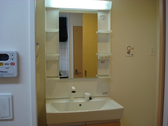 洗面設備　洗髪洗面化粧台