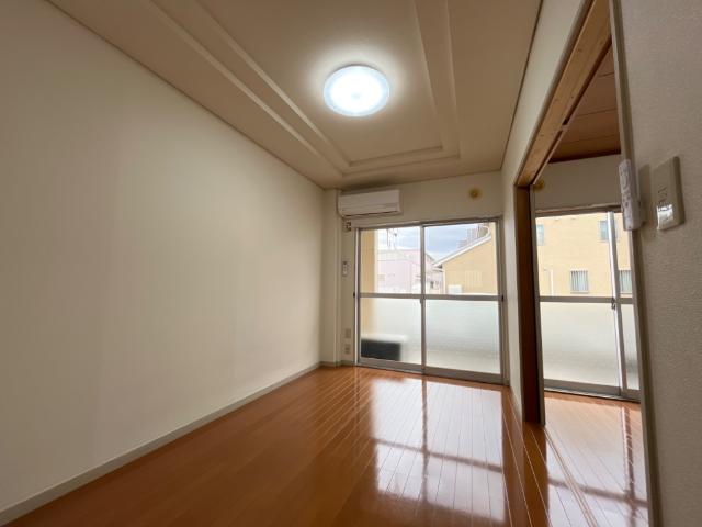 居室・リビング　洋室