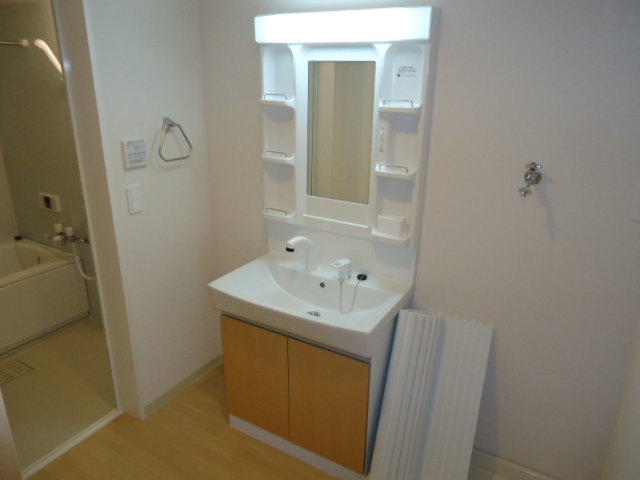 洗面設備　洗髪洗面化粧台