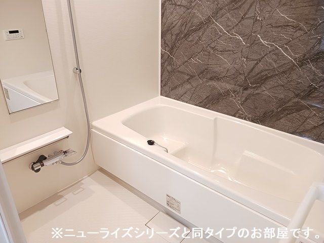 バス・シャワールーム　ゆったり過ごせるお風呂です