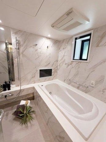 バス・シャワールーム　別部屋参考写真