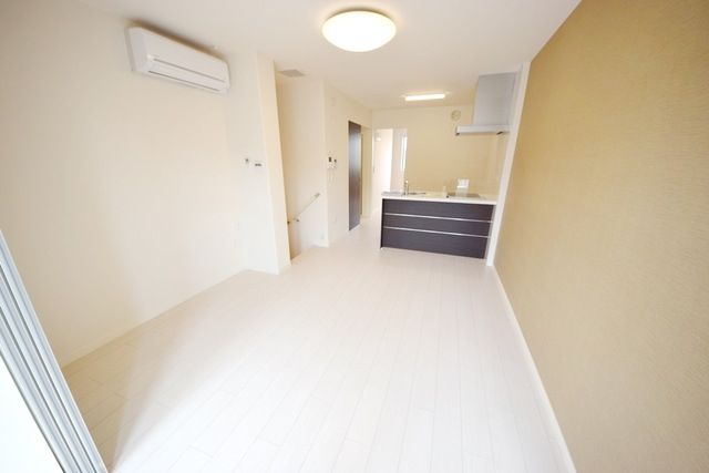 居室・リビング　★お部屋探しは株式会社タウンハウジング東京まで★