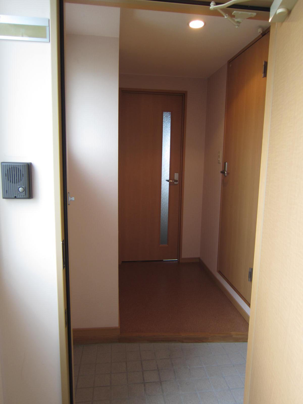 玄関　参考写真（501号室）