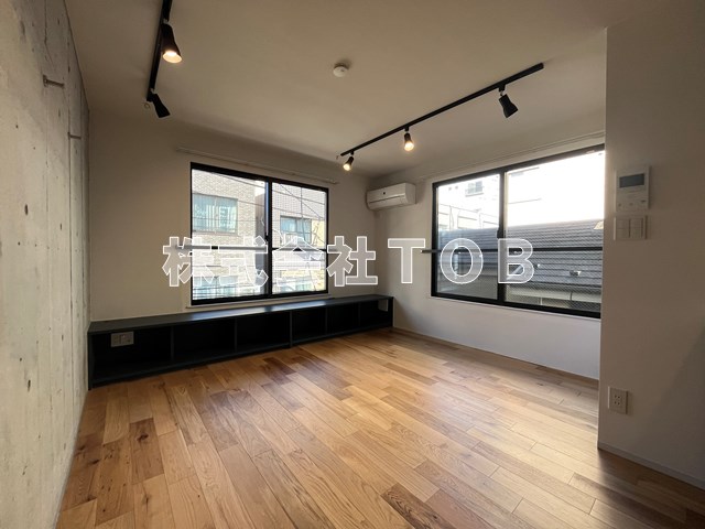 居室・リビング　※別号室同間取り参考写真