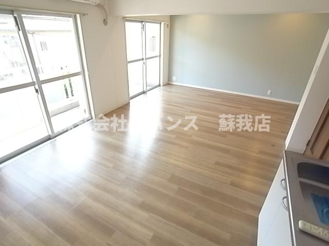 居室・リビング　ゆったり過ごせる居間です