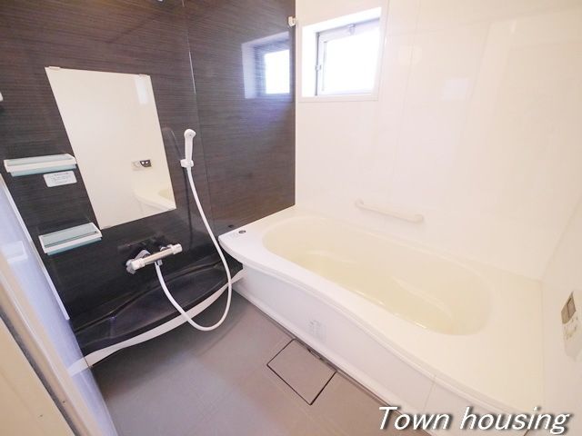 バス・シャワールーム　別部屋参考写真になります