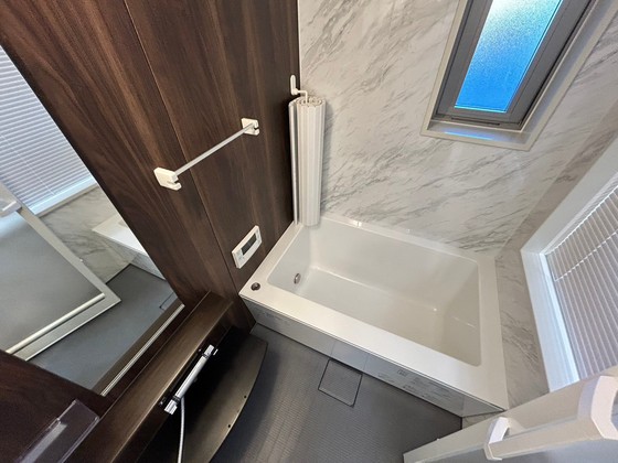 バス・シャワールーム　※別部屋の写真です