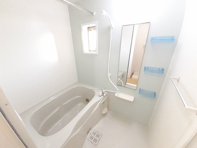 バス・シャワールーム　きれいなお風呂です