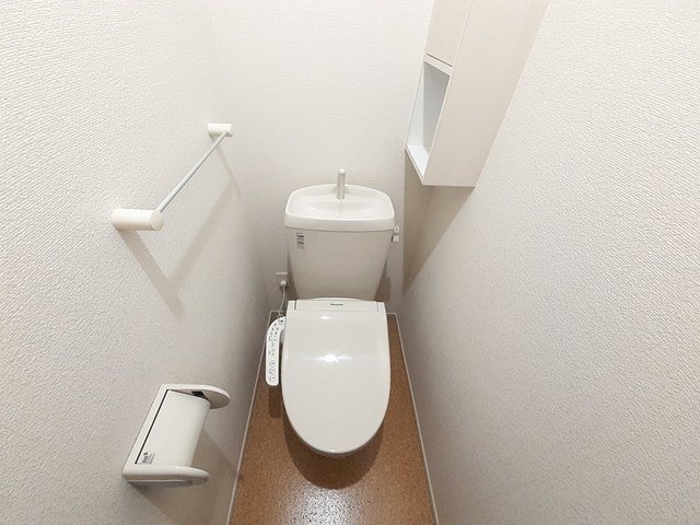 トイレ　コンパクトで使いやすいトイレです