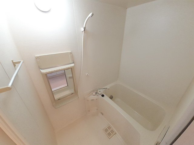 バス・シャワールーム　ゆったり過ごせるお風呂です