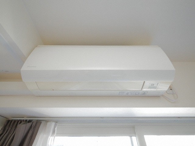 その他設備　夏もカラッと快適なエアコン付き♪