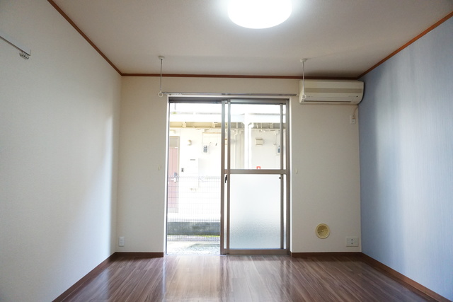 その他部屋・スペース　流行のアクセントクロスはお部屋をおしゃれに演出してくれます☆