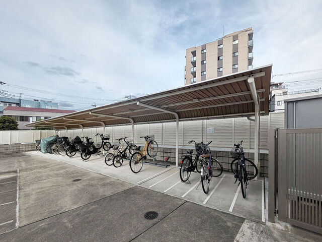 駐車場　駐輪場