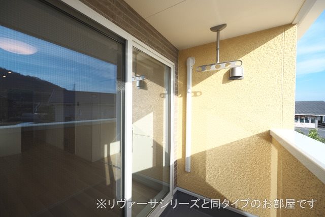 バルコニー　※同シリーズの写真をご参照下さい。