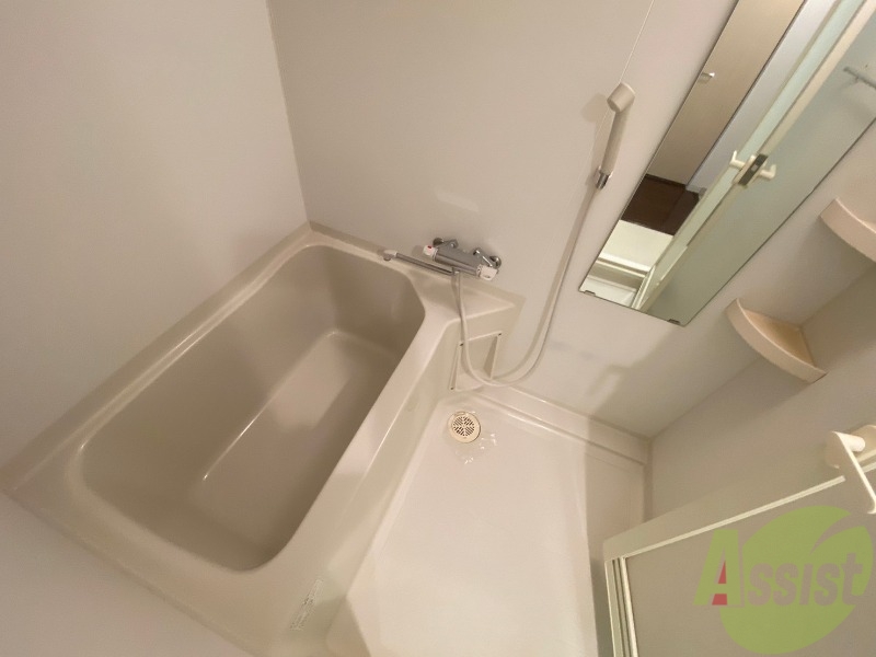 バス・シャワールーム　お風呂になります。一日の疲れを癒してくださいね。