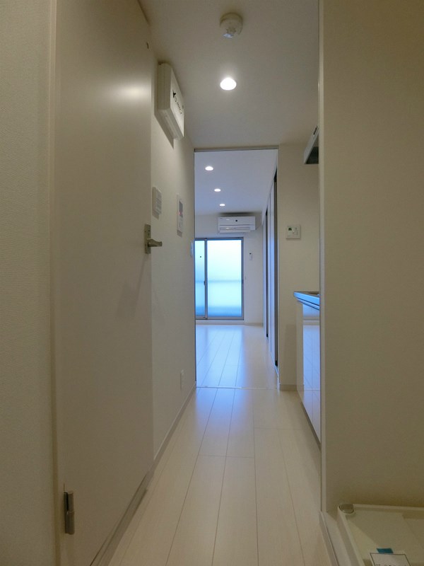 玄関　※写真は反転タイプのものとなります