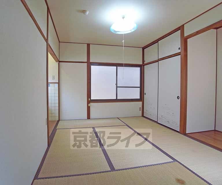 居室・リビング　きれいなお部屋です。