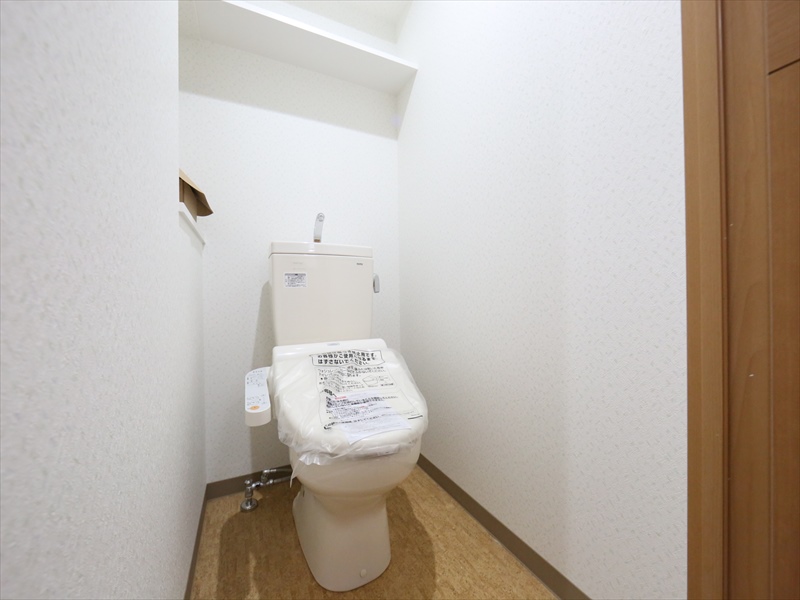 トイレ　トイレ　温水洗浄便座