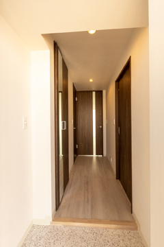 玄関　ゆったりとした玄関スペースです♪