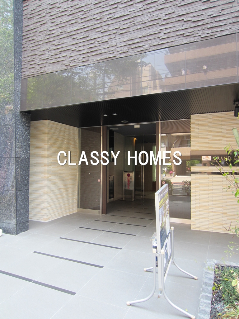 エントランス　2014年竣工　グランドガーラ大森II：エントランス