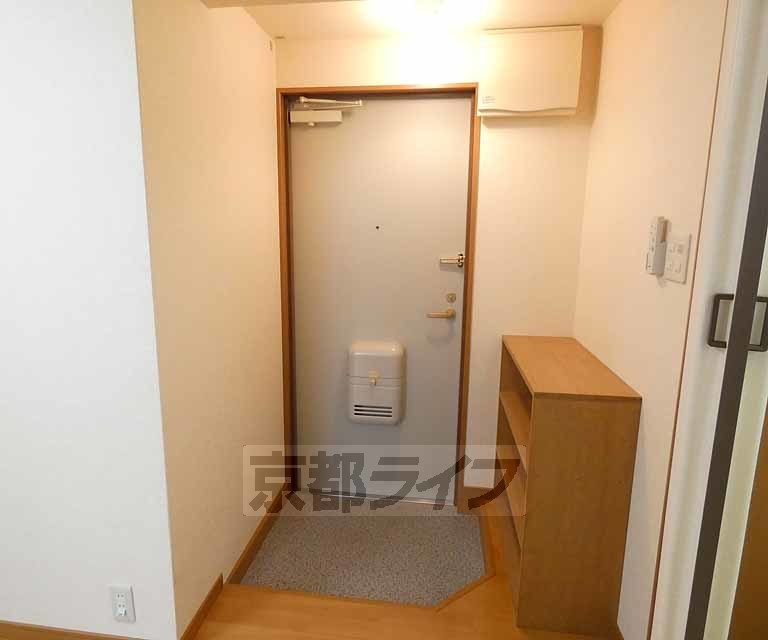 玄関　コンパクトな玄関です・