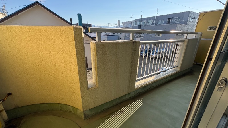 バルコニー　広々バルコニー