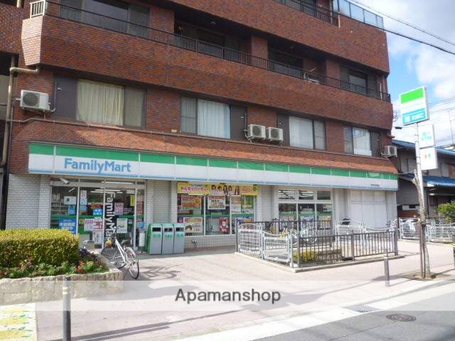 コンビニ　ファミリーマート（コンビニ）まで87m