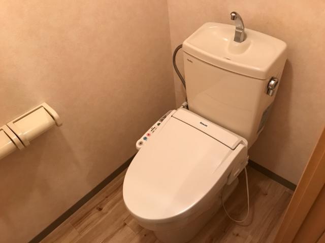 トイレ　シャワー付トイレ