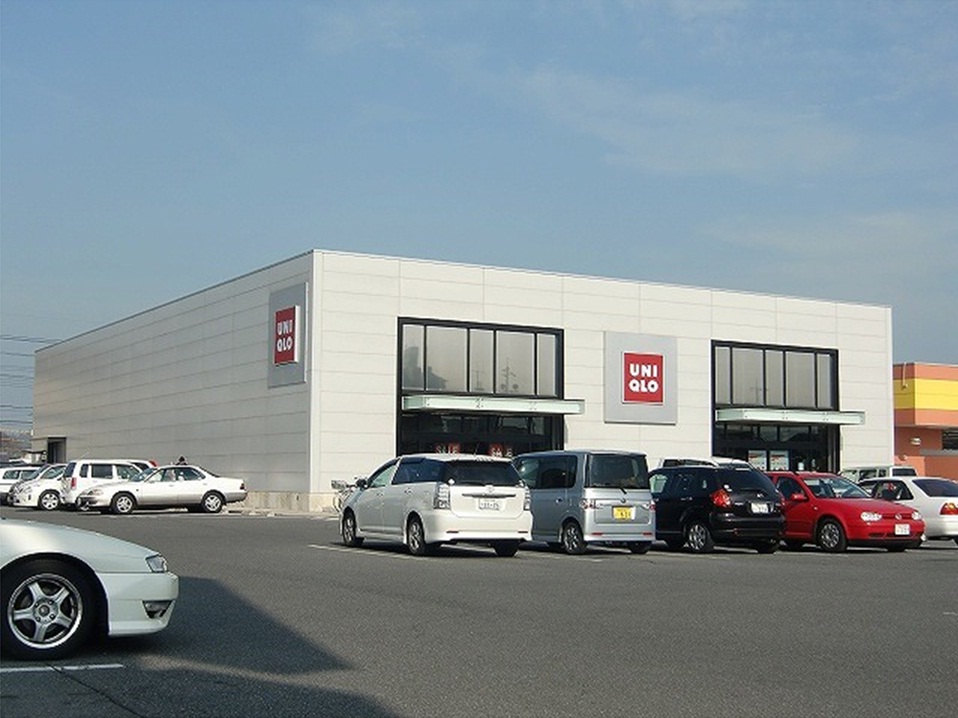 ショッピングセンター　ユニクロ岡山十日市店（ショッピングセンター）まで1242m