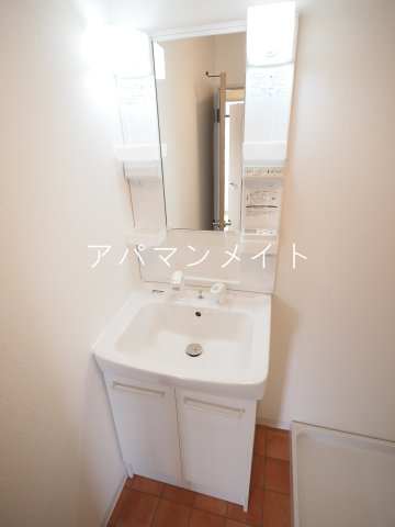 洗面設備　忙しい朝には欠かせない洗面所です
