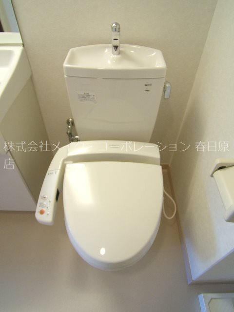 トイレ　写真は同型タイプ