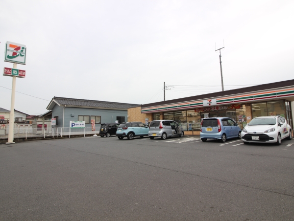 コンビニ　セブンイレブン阿見中央7丁目店（コンビニ）まで600m