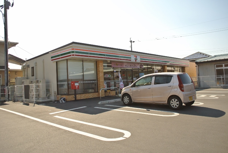コンビニ　セブンイレブン 諫早馬渡町店（コンビニ）まで740m