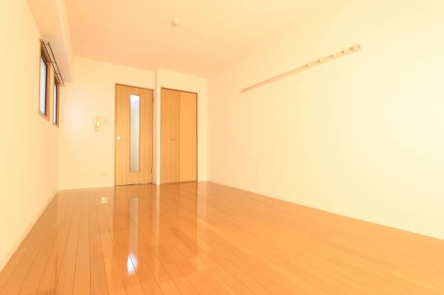 居室・リビング　広いお部屋です