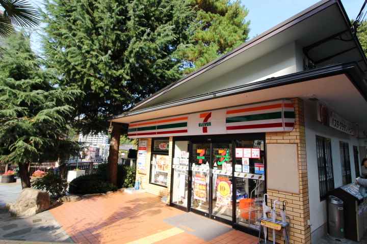 コンビニ　セブン－イレブン有馬温泉店（コンビニ）まで1965m