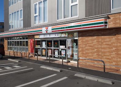 コンビニ　セブンイレブン 高槻須賀町店（コンビニ）まで419m