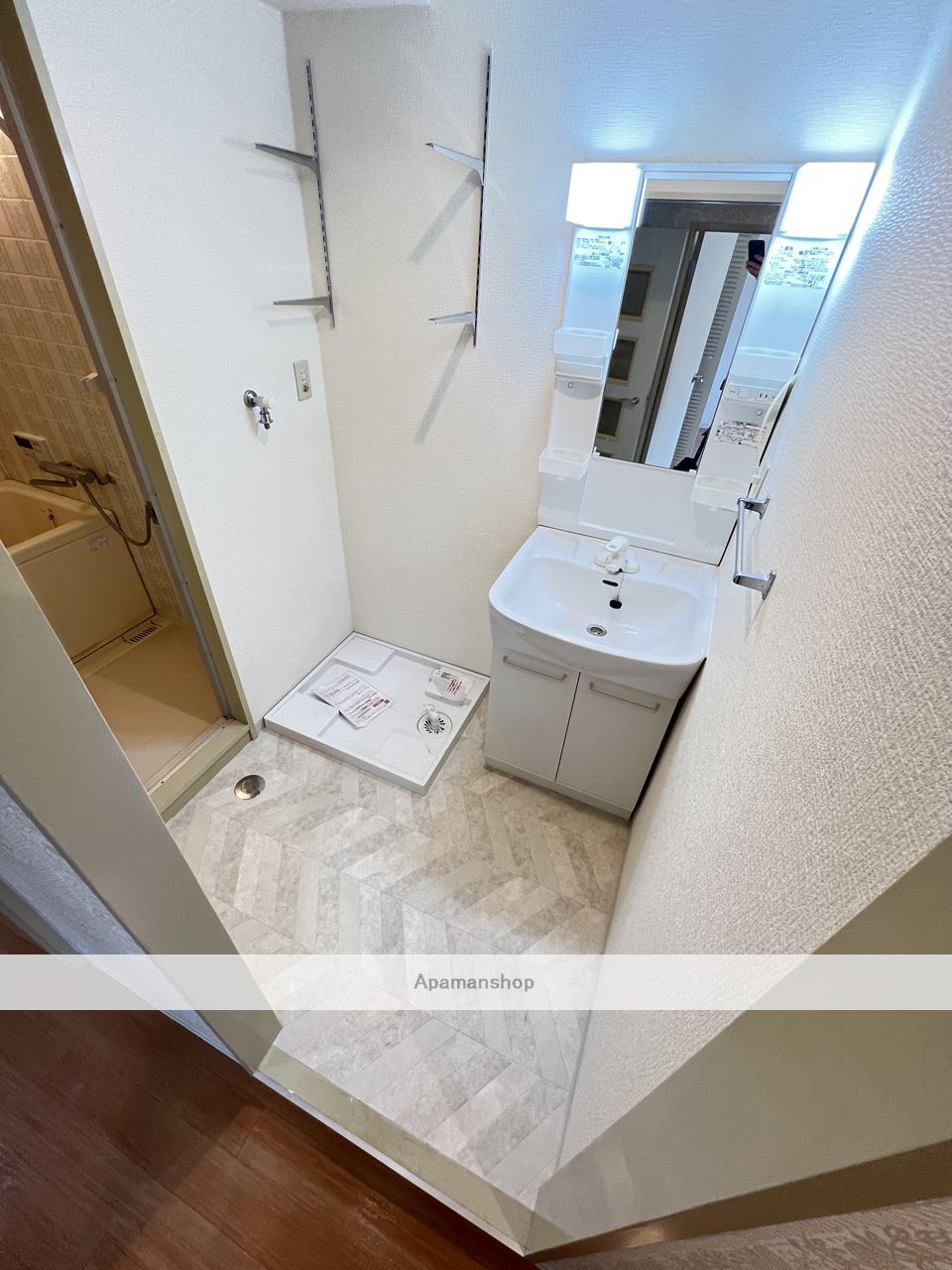 洗面設備　※同物件、別部屋になります。