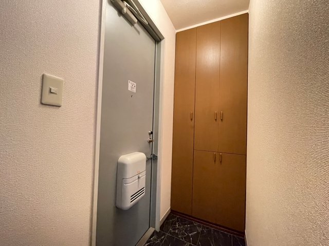 玄関　※別部屋参考写真※