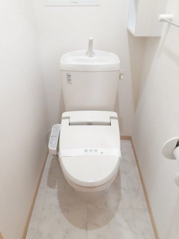 トイレ　シンプルで使いやすいトイレです