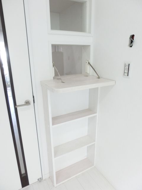 その他部屋・スペース　キッチンからお部屋に繋がっているお洒落な作りです！