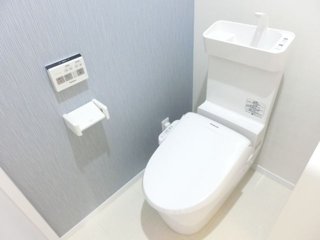 トイレ　温水洗浄便座！