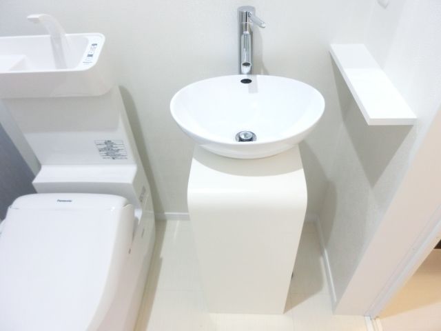 洗面設備　お洒落な作りの洗面台ですね♪