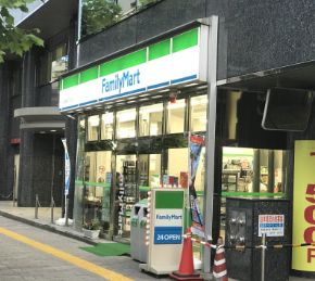 コンビニ　ファミリーマート台東寿二丁目店（コンビニ）まで22m
