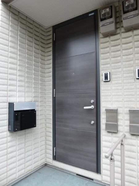 玄関　弊社は都内全域の物件をご紹介可能です！