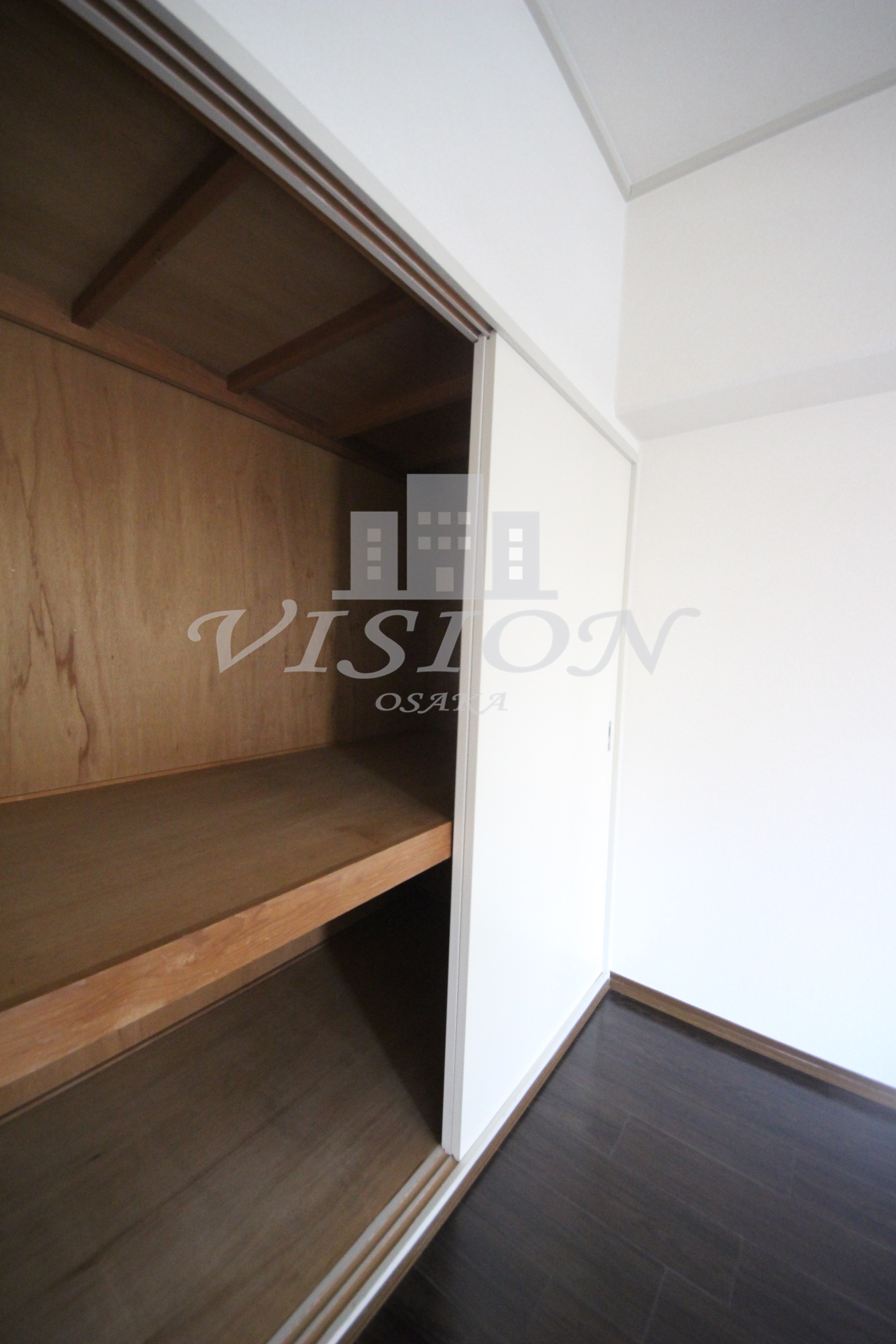 収納　写真は別タイプのお部屋です。